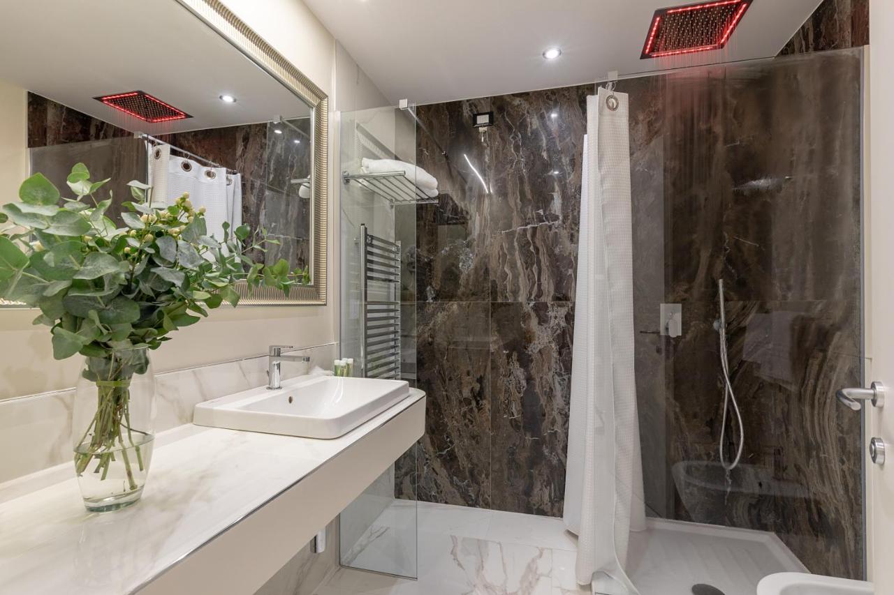 Cavour Suites Guest House Рим Экстерьер фото