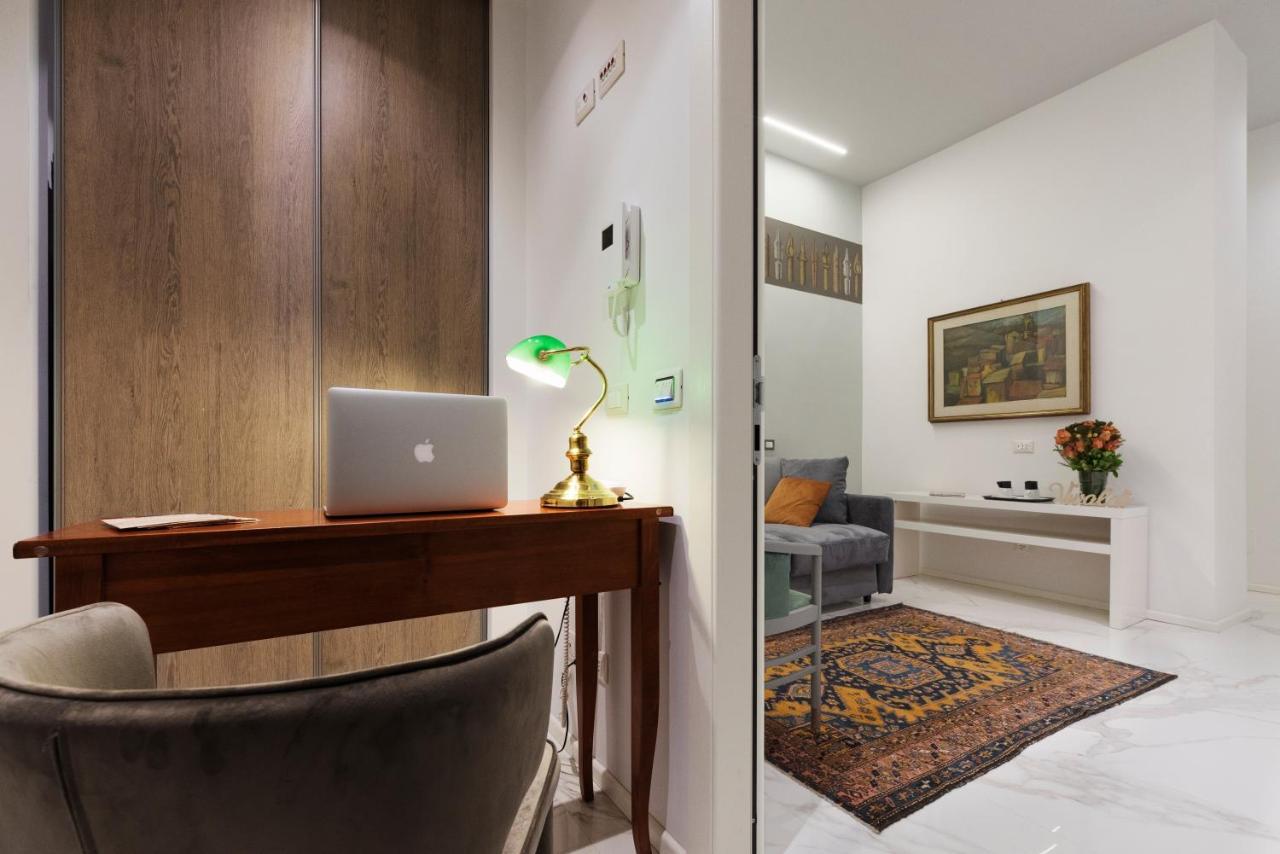 Cavour Suites Guest House Рим Экстерьер фото