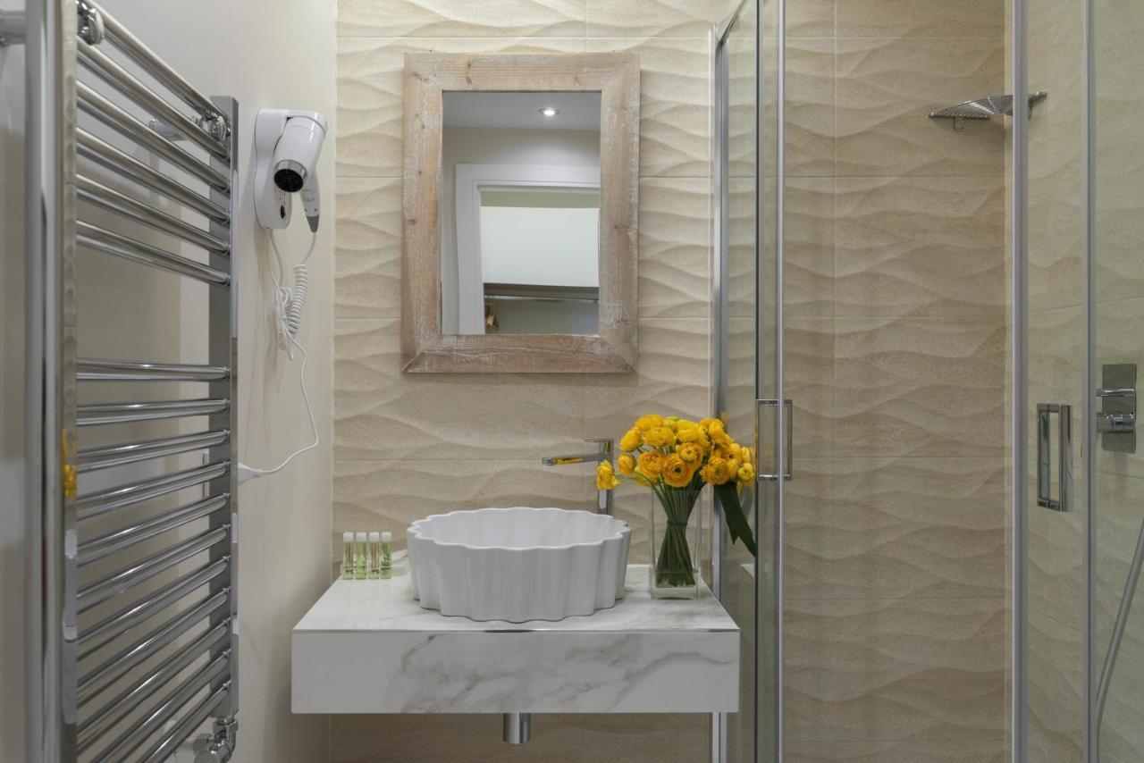 Cavour Suites Guest House Рим Экстерьер фото